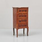 1039 2215 CHEST OF DRAWERS